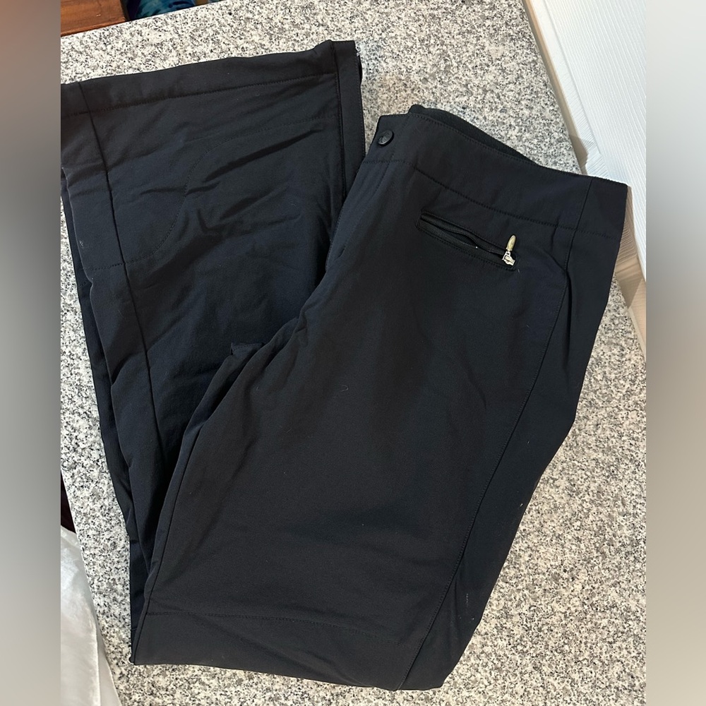 Columbia ladies size large waterproof ski pant with pocket stitching